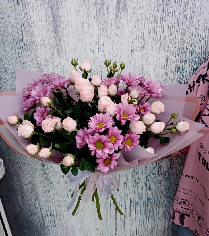 Букет конфетюр в Новороссийске Букет цветов из: Розы и Хризантемы в Новороссийске