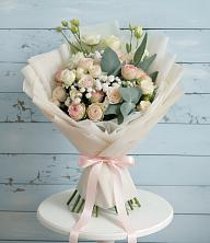 Букет цветов из:  Розы и Лизиантусы в Новороссийске