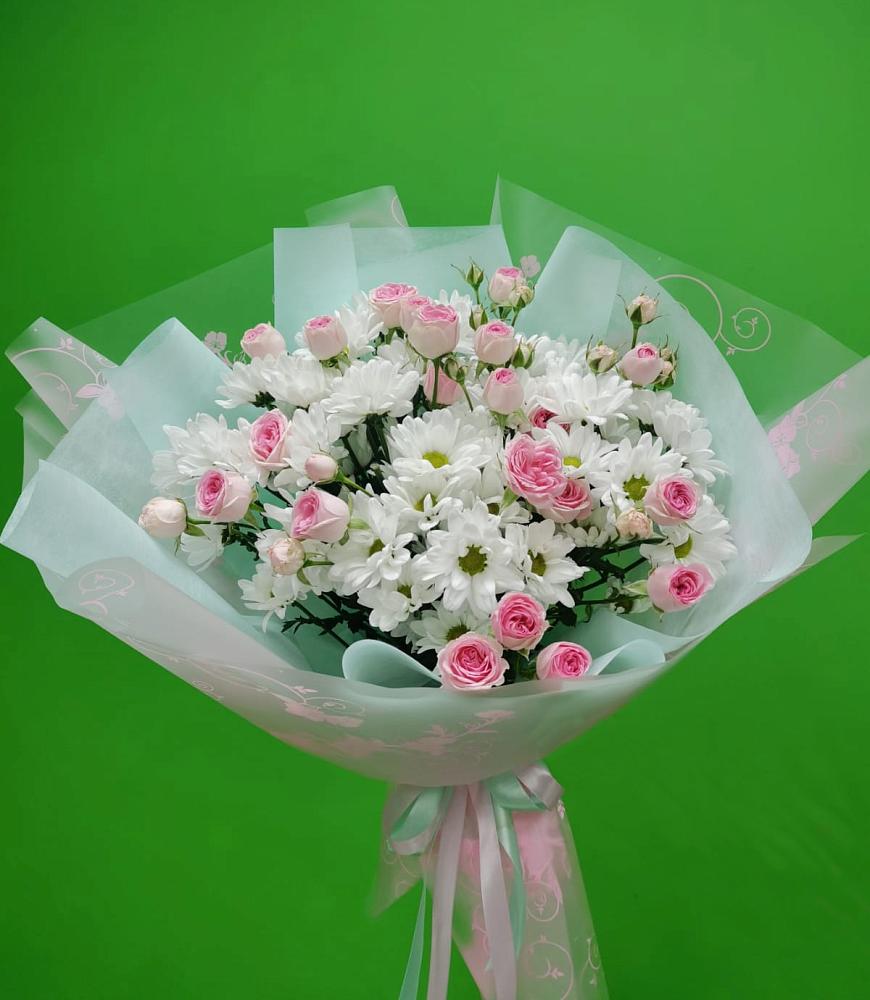 Букет влюбленный романтик в Новороссийске Букет цветов из: Розы и Хризантемы в Новороссийске