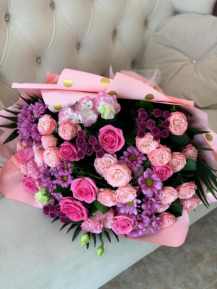 Букет Ваше величество в Новороссийске Букет цветов из: Хризантемы, Розы и Лизиантусы в Новороссийске