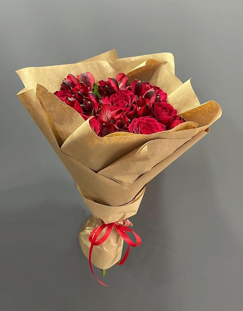 Букет цветов из: Альстромерии и Розы в Новороссийске