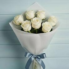 Букет 7 Белых роз Эдлесс Лав в Новороссийске
