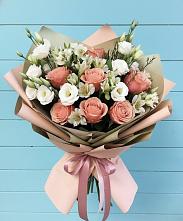 Букет олимп в Новороссийске Букет цветов из:  Розы, Альстромерии и Лизиантусы в Новороссийске