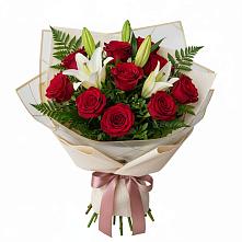 Букет высокая поэзия в Новороссийске Букет цветов из:  Лилии и Розы в Новороссийске