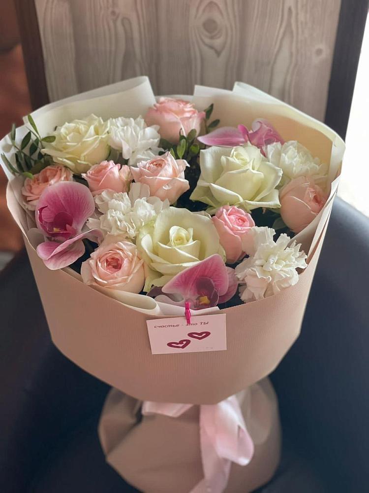 Букет ноктюрн в Новороссийске Букет цветов из: Орхидеи, Розы и Гвоздики в Новороссийске