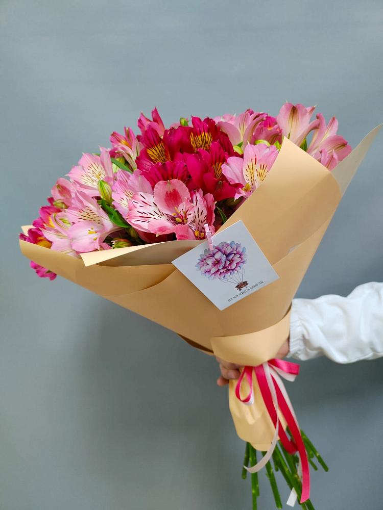 Букет малиновое вино в Новороссийске Букет цветов из: Альстромерии в Новороссийске