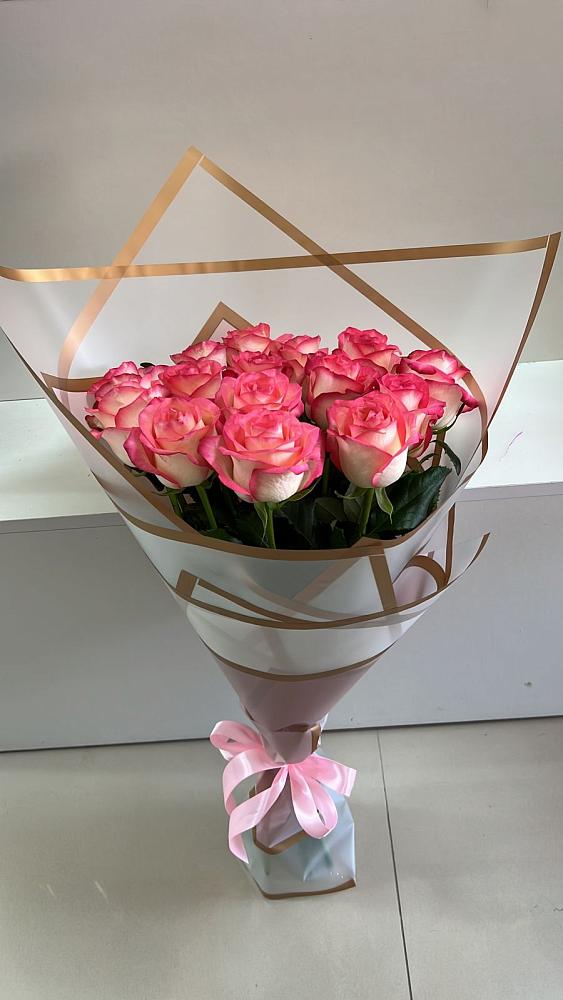 Розовые розы Сеньорита в Новороссийске Букет Розовые розы Сеньорита в Новороссийске