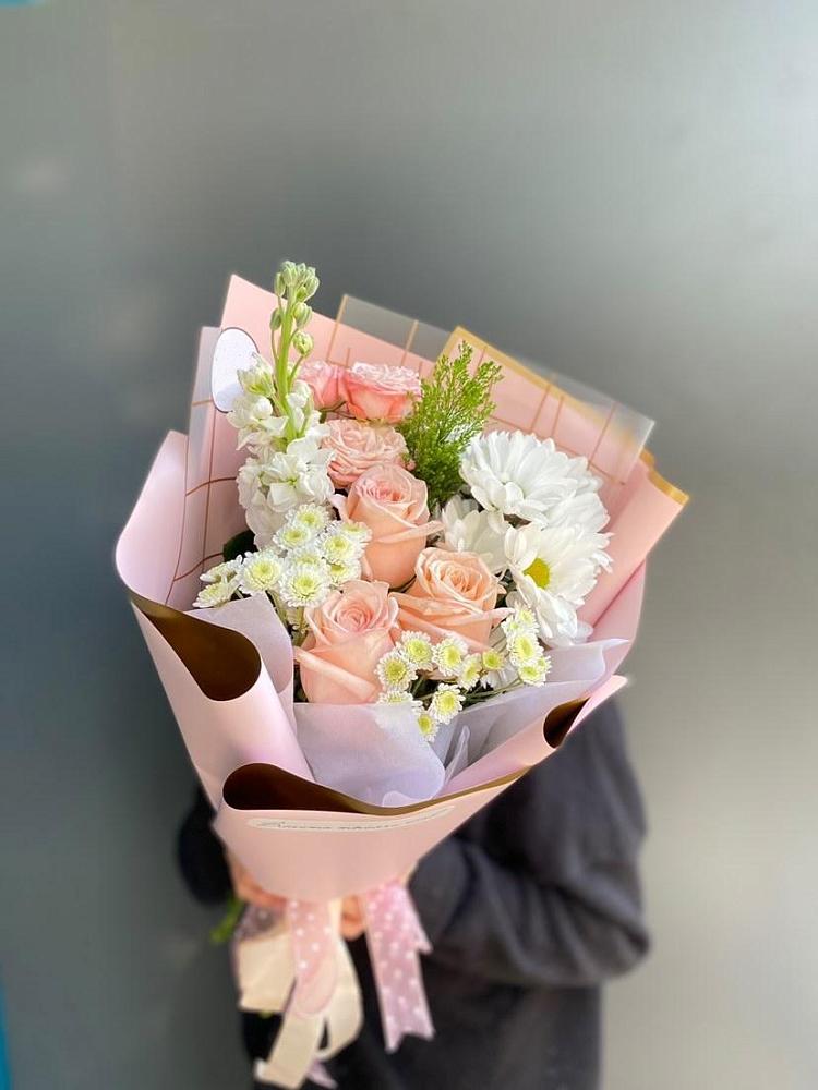 Букет факел любви в Новороссийске Букет цветов из: Хризантемы и Розы в Новороссийске