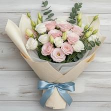 Букет цветов из:  Лизиантусы в Новороссийске