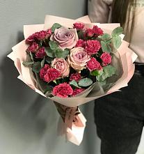 Букет восхищение в Новороссийске Букет цветов из:  Гвоздики и Розы в Новороссийске