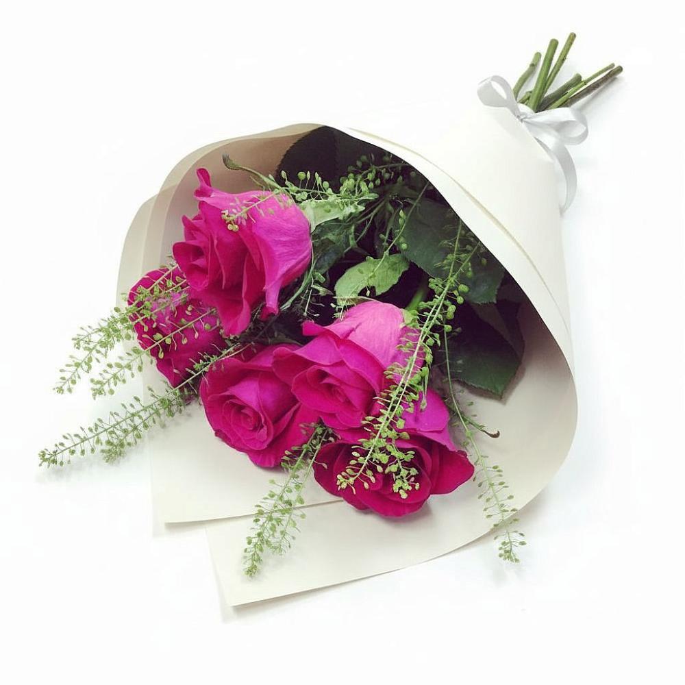 Букет ярко-розовый в Новороссийске Букет цветов из: Розы в Новороссийске