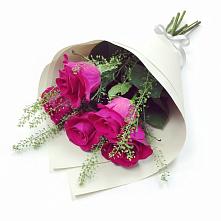 Букет цветов из:  Розы в Новороссийске