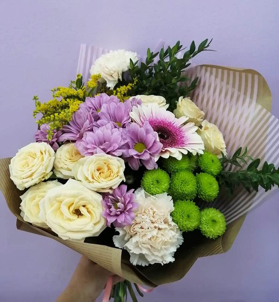 Букет магия в Новороссийске Букет цветов из: Хризантемы, Розы, Гвоздики и Герберы в Новороссийске