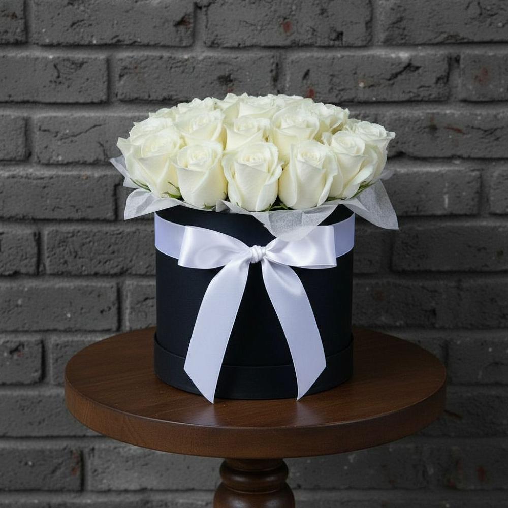 Композиция воздушная нежность в Новороссийске Цветочная композиция из Розы в шляпной коробке в Новороссийске