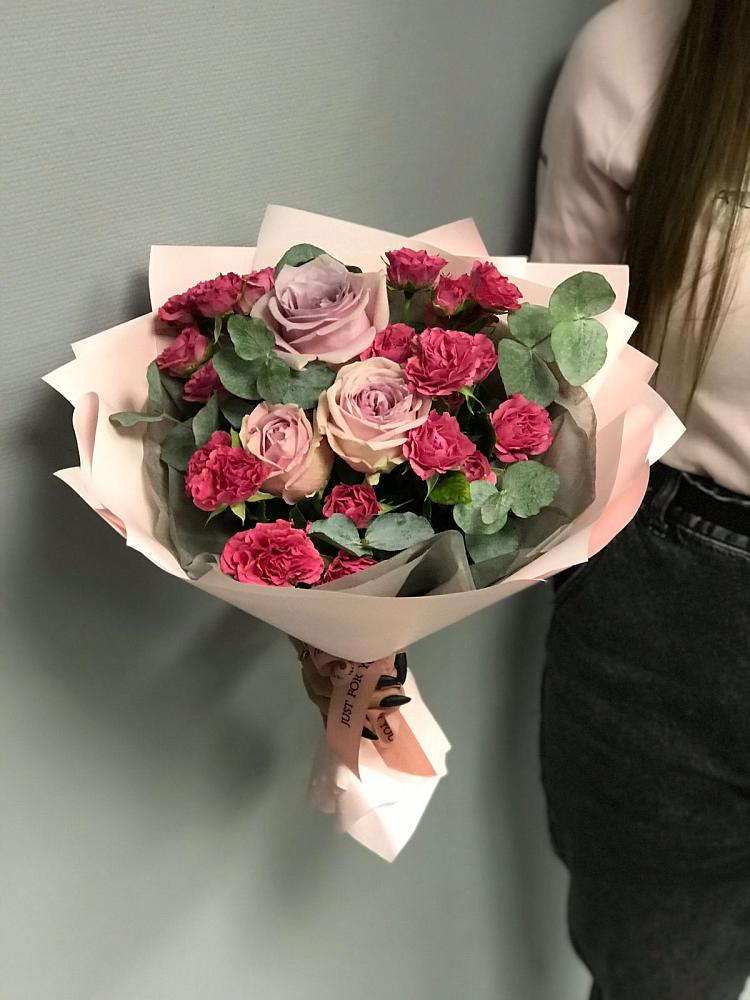 Букет восхищение в Новороссийске Букет цветов из: Гвоздики и Розы в Новороссийске