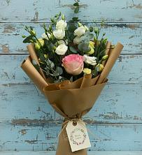 Букет цветов из:  Розы и Лизиантусы в Новороссийске