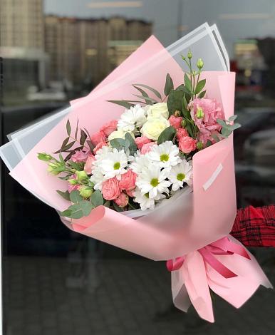 Букет цветов из: Розы, Лизиантусы и Хризантемы в Новороссийске
