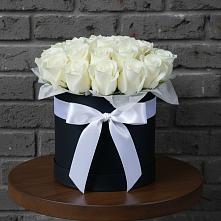 Композиция воздушная нежность в Новороссийске Цветочная композиция из Розы в шляпной коробке в Новороссийске